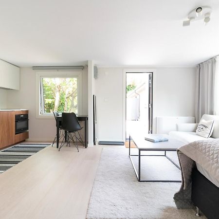 Falsterbo Guesthouse - Modern Comfort With Private Patio Skanör med Falsterbo エクステリア 写真