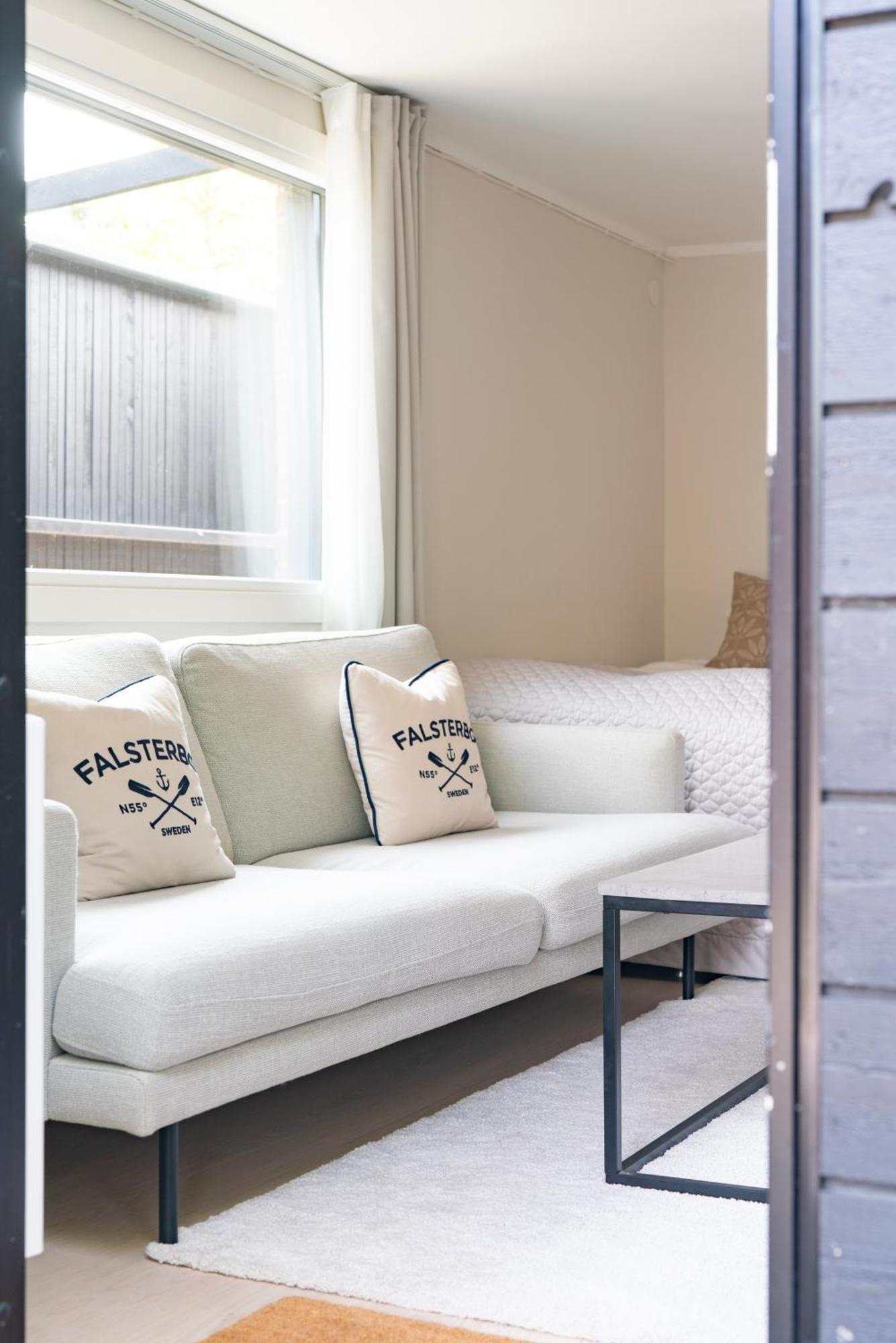 Falsterbo Guesthouse - Modern Comfort With Private Patio Skanör med Falsterbo エクステリア 写真