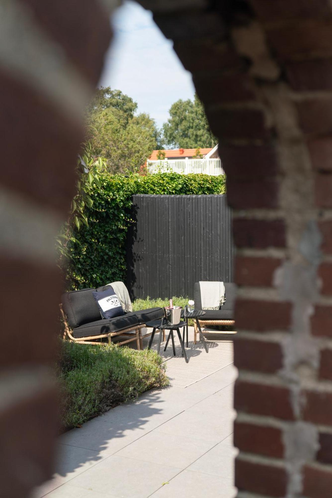 Falsterbo Guesthouse - Modern Comfort With Private Patio Skanör med Falsterbo エクステリア 写真