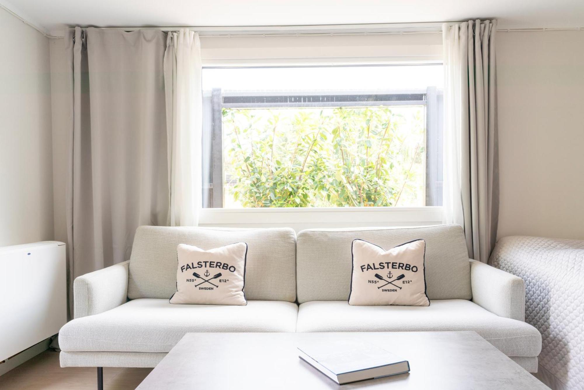 Falsterbo Guesthouse - Modern Comfort With Private Patio Skanör med Falsterbo エクステリア 写真