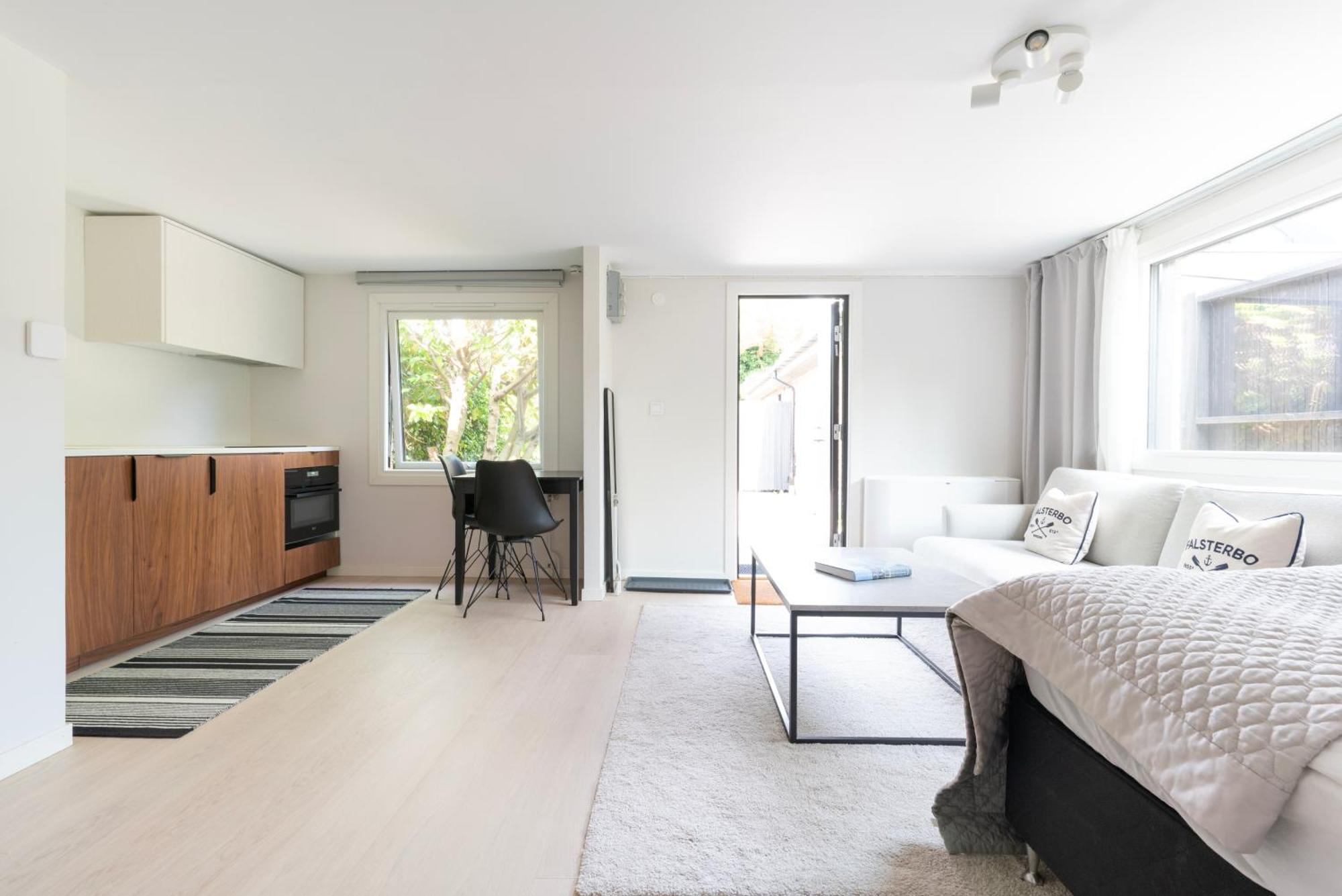 Falsterbo Guesthouse - Modern Comfort With Private Patio Skanör med Falsterbo エクステリア 写真